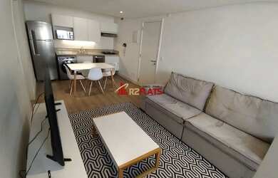 Imagem: O studio possui 1 Dormitório, 1 Banheiro, 1 Vaga na garagem