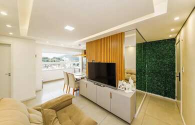 Imagem: O apartamento possui 2 Dormitórios, 1 Banheiro, 1 Vaga na garagem