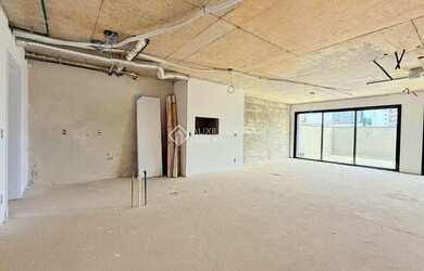 Imagem: O apartamento possui 3 Dormitórios, 4 Banheiros, 2 Vagas na