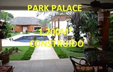 Imagem 1: Casa cinematográfica à venda