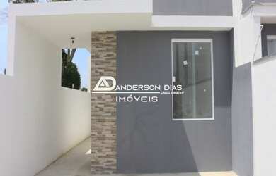 Imagem: A casa possui 2 Dormitórios, 2 Banheiros, 2 Vagas na garagem