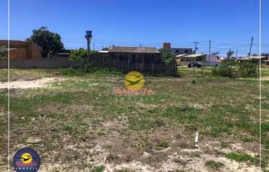 Imagem: O terreno possui 300m² de Área e está localizado em Balneário