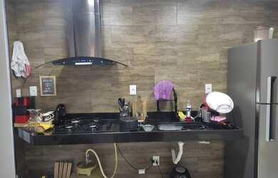 Imagem: A casa possui 2 Dormitórios, 1 Banheiro, 1 Vaga na garagem