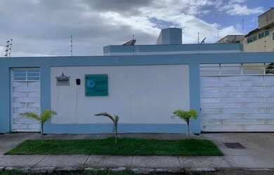 Imagem: A casa em condomínio possui 3 Dormitórios, 3 Banheiros, 1