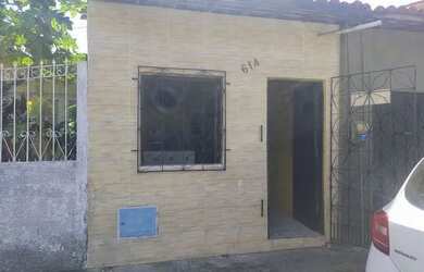 Imagem: A casa possui 2 Dormitórios, 1 Banheiro e está localizado