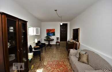 Imagem: A casa possui 4 Dormitórios, 5 Banheiros, 1 Vaga na garagem