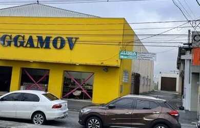 Imagem: O depósito possui 5 Vagas na garagem, 900m² de Área e está