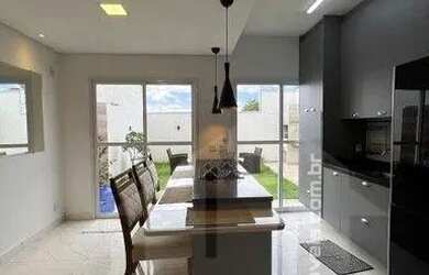 Imagem: A casa em condomínio possui 3 Dormitórios, 2 Banheiros, 2