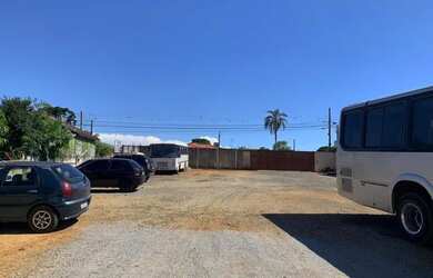 Imagem: O terreno possui 985m² de Área e está localizado em Uvaranas