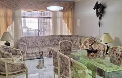 Imagem: A casa possui 3 Dormitórios, 3 Banheiros, 5 Vagas na garagem