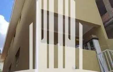 Imagem: A casa possui 3 Dormitórios, 3 Banheiros, 2 Vagas na garagem