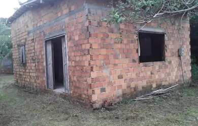 Imagem: A casa possui 1 Dormitório, 1 Banheiro e está localizado