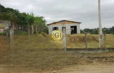 Imagem: A casa possui 2 Dormitórios, 1 Banheiro, 5 Vagas na garagem