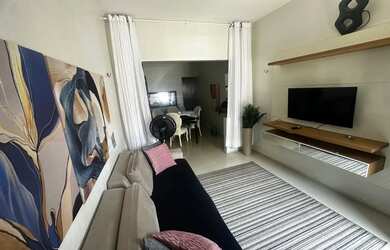 Imagem: A casa possui 3 Dormitórios, 2 Banheiros, 110m² de Área