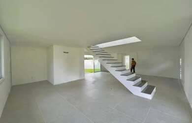 Imagem 5: Casa nova com 4 dormitórios 2 suítes , 4 banheiros e gourmet com churrasqueira