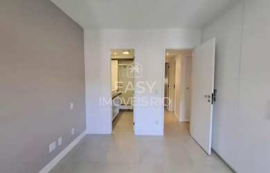 Imagem 14: Rua DESEMBARGADOR ALFREDO RUSSEL 03 QUARTOS 01 SUÍTE , 02 VAGAS, PORTARIA...