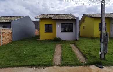 Imagem: A casa possui 2 Dormitórios, 1 Banheiro, 1 Vaga na garagem