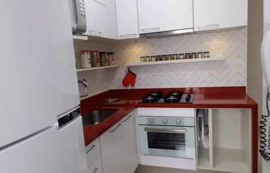 Imagem: O apartamento possui 2 Dormitórios, 1 Banheiro, 1 Vaga na garagem