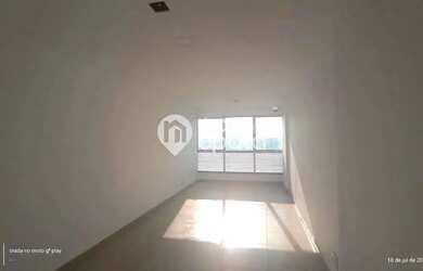 Imagem: O depósito possui 1 Vaga na garagem, 26m² de Área e está