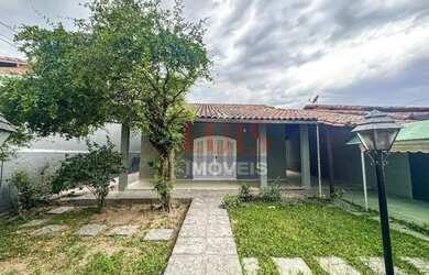 Imagem: A casa em condomínio possui 3 Dormitórios, 2 Banheiros, 2