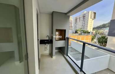 Imagem 2: 02 dormitórios sendo 01 suíte, 01 vaga privativa, sacada com churrasqueira, melh