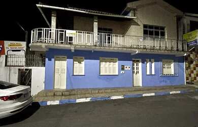 Imagem: O apartamento possui 4 Dormitórios, 2 Banheiros e 252m² de