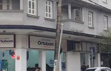 Imagem: A casa possui 4 Dormitórios, 3 Banheiros, 120m² de Área e