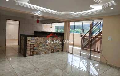 Imagem: A casa possui 2 Dormitórios, 3 Banheiros, 2 Vagas na garagem