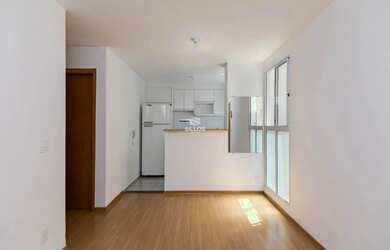 Imagem: O apartamento possui 2 Dormitórios, 1 Banheiro, 1 Vaga na garagem