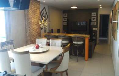 Imagem 3: Porteira fechada lado do Flamboyant com churrasqueira a carvão