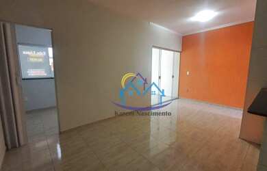 Imagem: A casa possui 3 Dormitórios, 2 Banheiros, 2 Vagas na garagem