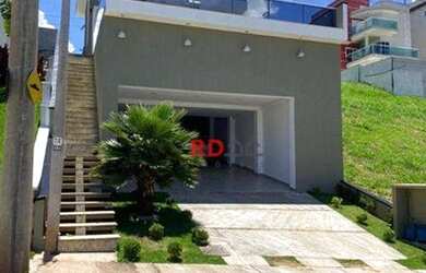 Imagem: A casa em condomínio possui 2 Dormitórios, 2 Banheiros, 5