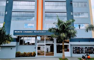 Imagem: O apartamento possui 3 Dormitórios, 1 Banheiro, 2 Vagas na