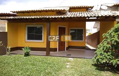 Imagem: A casa possui 2 Dormitórios, 1 Banheiro, 2 Vagas na garagem