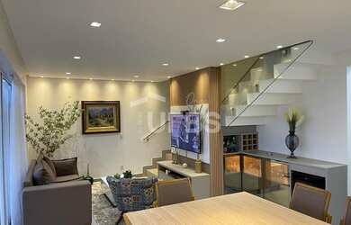 Imagem: A casa possui 4 Dormitórios, 4 Banheiros, 2 Vagas na garagem