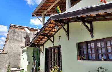 Imagem: A casa possui 2 Dormitórios, 2 Banheiros, 5 Vagas na garagem