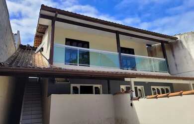 Imagem: A casa possui 2 Dormitórios, 1 Banheiro, 1 Vaga na garagem