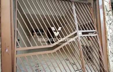 Imagem: A casa possui 3 Dormitórios, 1 Banheiro, 5 Vagas na garagem