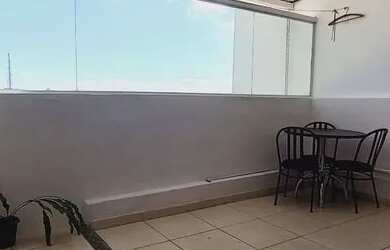 Imagem: O apartamento possui 3 Dormitórios, 1 Banheiro, 1 Vaga na garagem