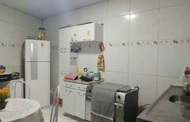 Imagem: A casa à venda possui 3 Dormitórios, 2 Banheiros, 1 Vaga na