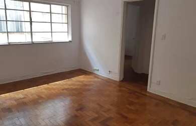 Imagem: O apartamento possui 1 Dormitório, 1 Banheiro, 60m² de Área