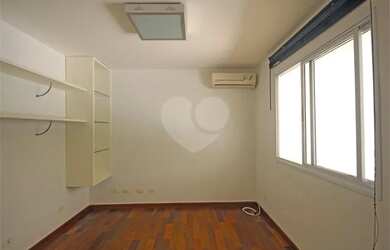 Imagem 16: Alto de Pinheiros. Piscina, Churrasqueira, Ar-condicionadoeLareira