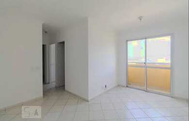 Imagem: O apartamento possui 3 Dormitórios, 1 Banheiro, 1 Vaga na garagem