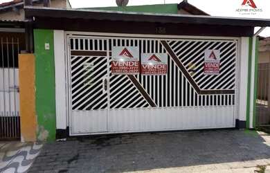 Imagem: A casa possui 2 Dormitórios, 1 Banheiro, 2 Vagas na garagem