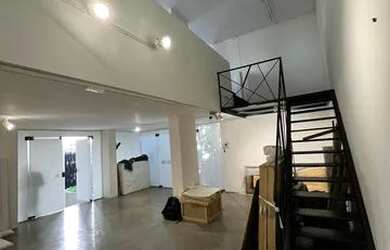 Imagem: O depósito possui 220m² de Área e está localizado em Pinheiros