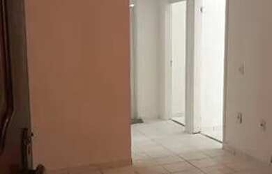 Imagem: O apartamento possui 2 Dormitórios, 1 Banheiro e 1 Vaga na