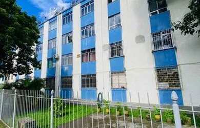 Imagem: O apartamento possui 3 Dormitórios, 1 Banheiro, 1 Vaga na garagem