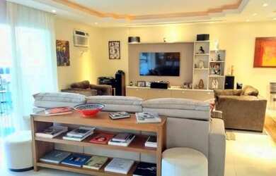 Imagem: O apartamento possui 3 Dormitórios, 3 Banheiros, 2 Vagas na