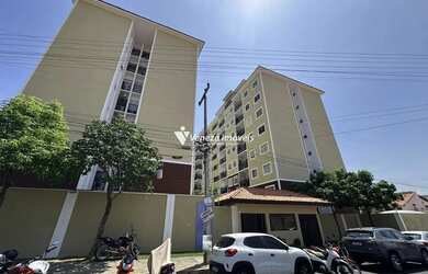 Imagem: O apartamento possui 3 Dormitórios, 1 Banheiro, 1 Vaga na garagem