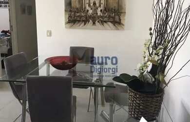 Imagem: O apartamento possui 2 Dormitórios, 2 Banheiros, 2 Vagas na